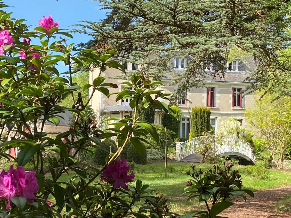 Le Moulin De Francueil Bed & Breakfast Exterior photo