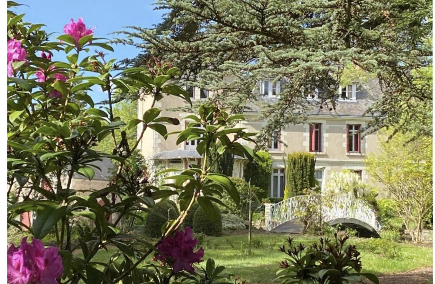 Le Moulin De Francueil Bed & Breakfast Exterior photo